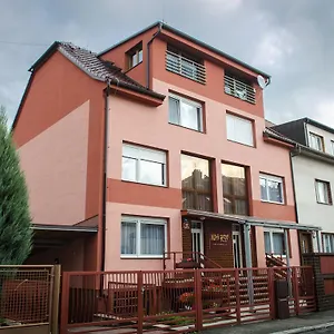 villa-betty.praguehotelsweb.com/